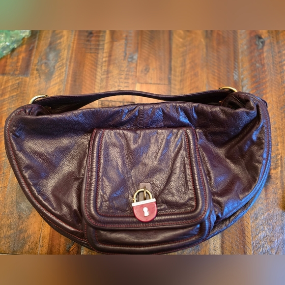Marc By Marc Jacobs Bombay Hobo Bag Plum Padlock - Picture 2 of 13